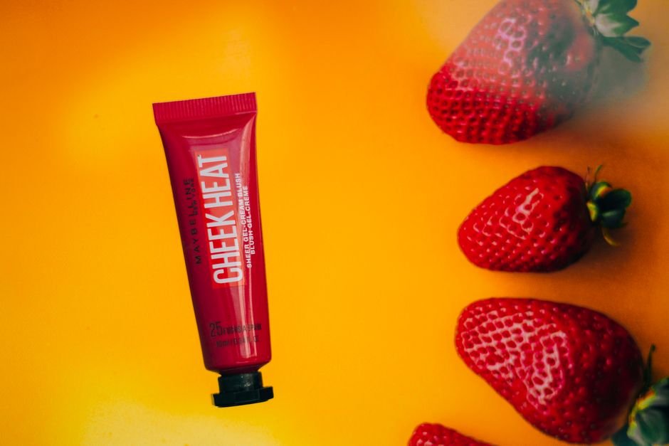 5. Blush e iluminador em gel ou líquido