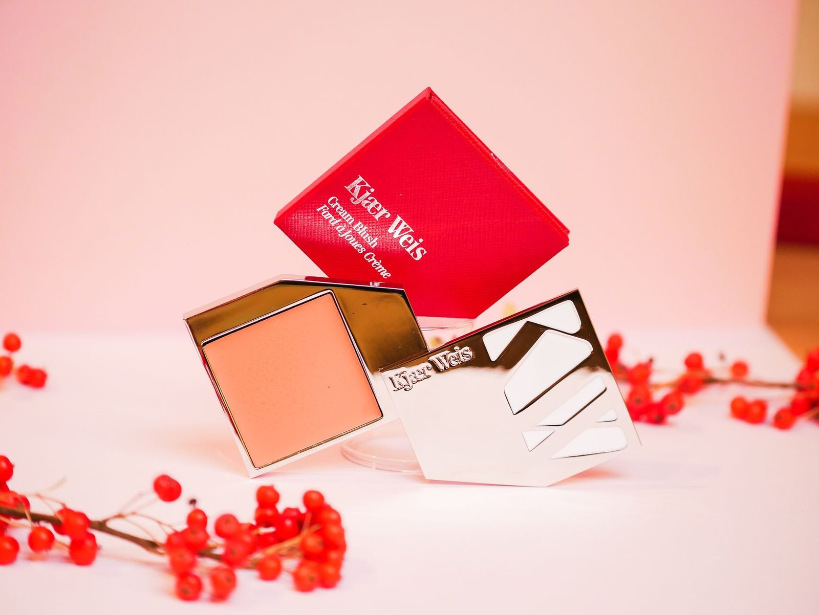 Corada que só! Blush em creme: como aplicar para o efeito natural perfeito