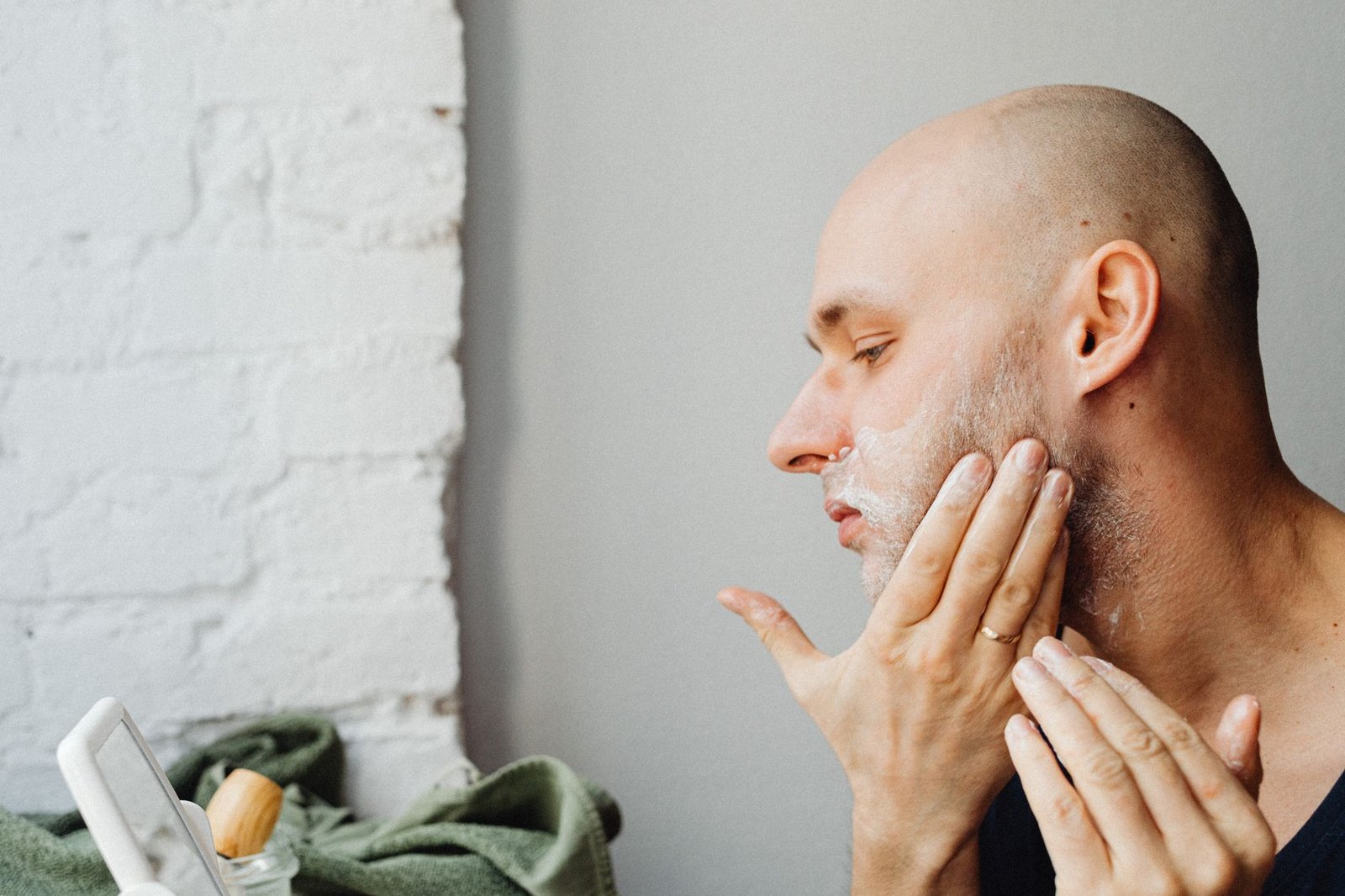 Chega de parecer maquiado! O guia completo de maquiagem masculina natural para o dia a dia!