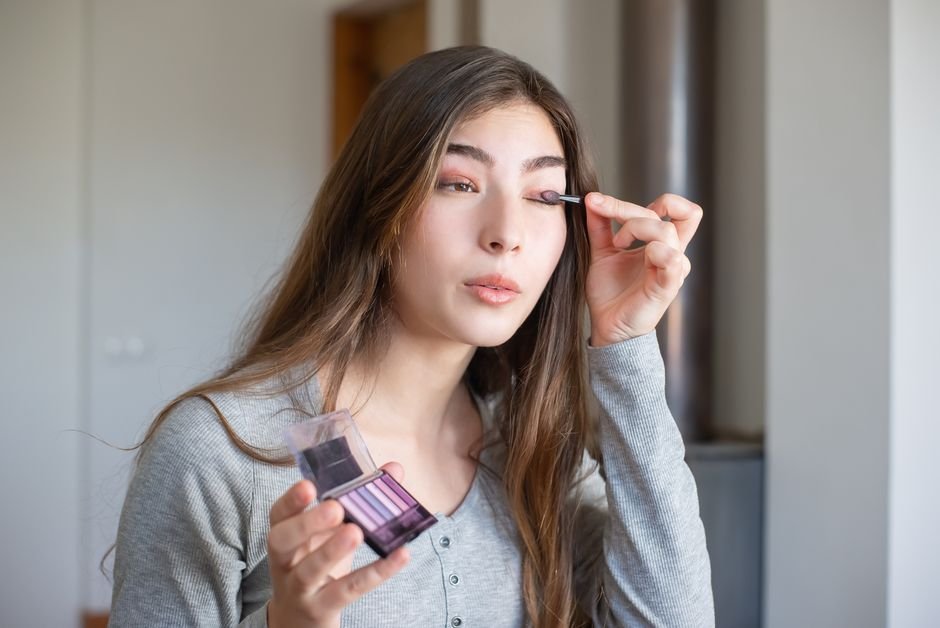 Dicas importantes para a sombra em creme não falhar nem esfarelar
