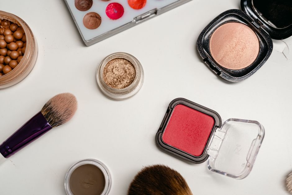 Blush em pó ou em creme: qual escolher