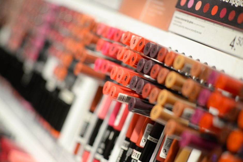 Como escolher o lip plumper certo para o seu dia