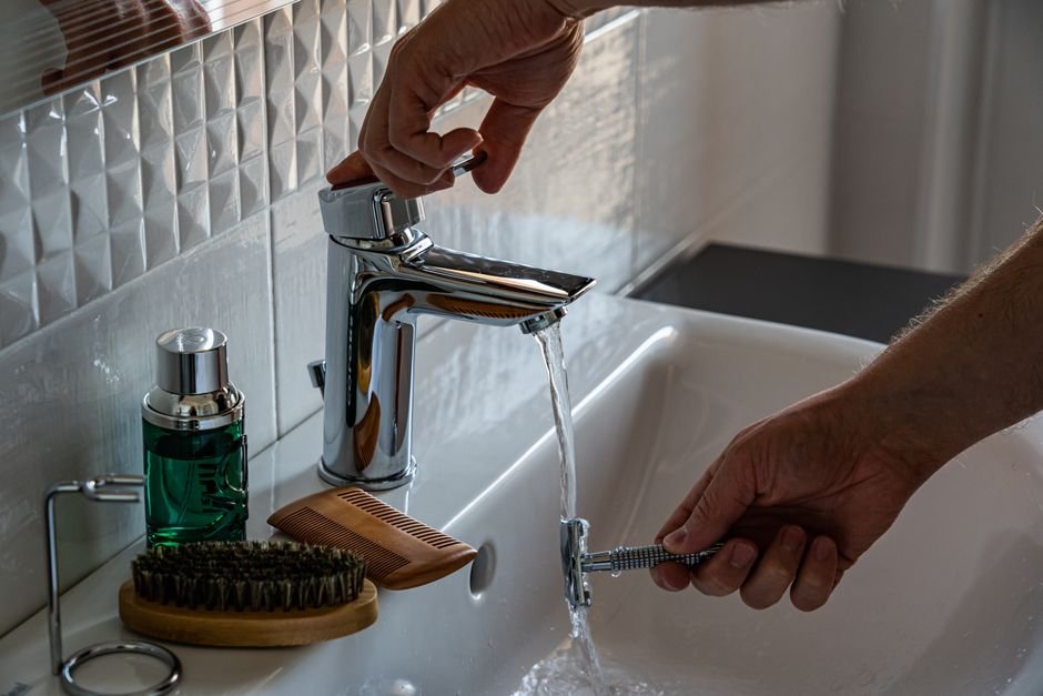 Por que higienizar os pincéis com frequência