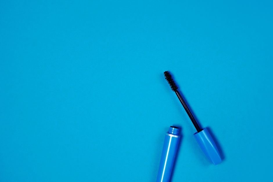 Dicas importantes antes de usar máscara de cílios colorida