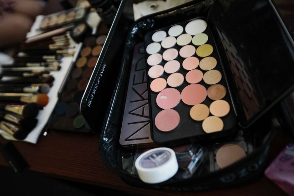 O que é o clown contouring